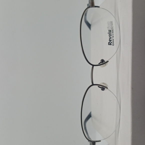 NWT UNISEX REVOLUTION EYEGLASS FRAMES & CLIP ON SUNGLASSES 617 GRAY - Picture 2 of 5